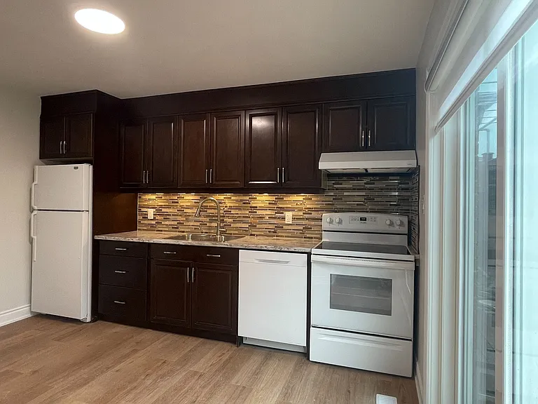 144 Pleasant View Dr #GARDEN — Photo 4