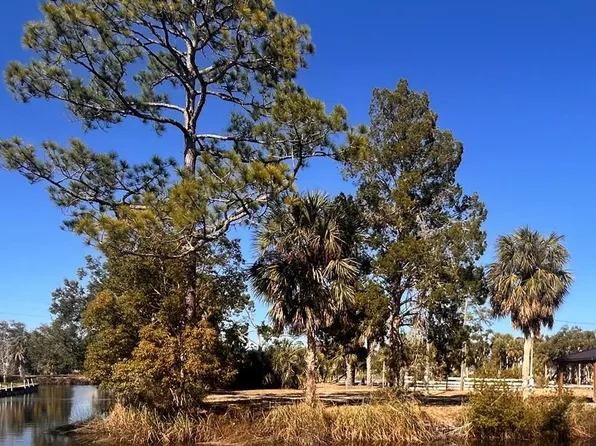 83 SE 217th St, Suwannee, FL 32692