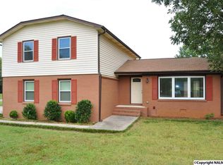 2913 Moss Rd NW, Huntsville, AL 35810