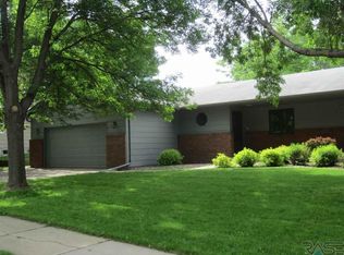 1403 E 54th St #3B, Sioux Falls, SD 57103