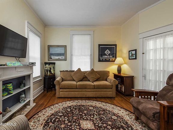 3rd image of 609 E Front St Unit A