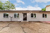 229 W Jacinto St — Photo 8
