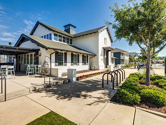 Arlington Cottages and Townhomes-POI-001