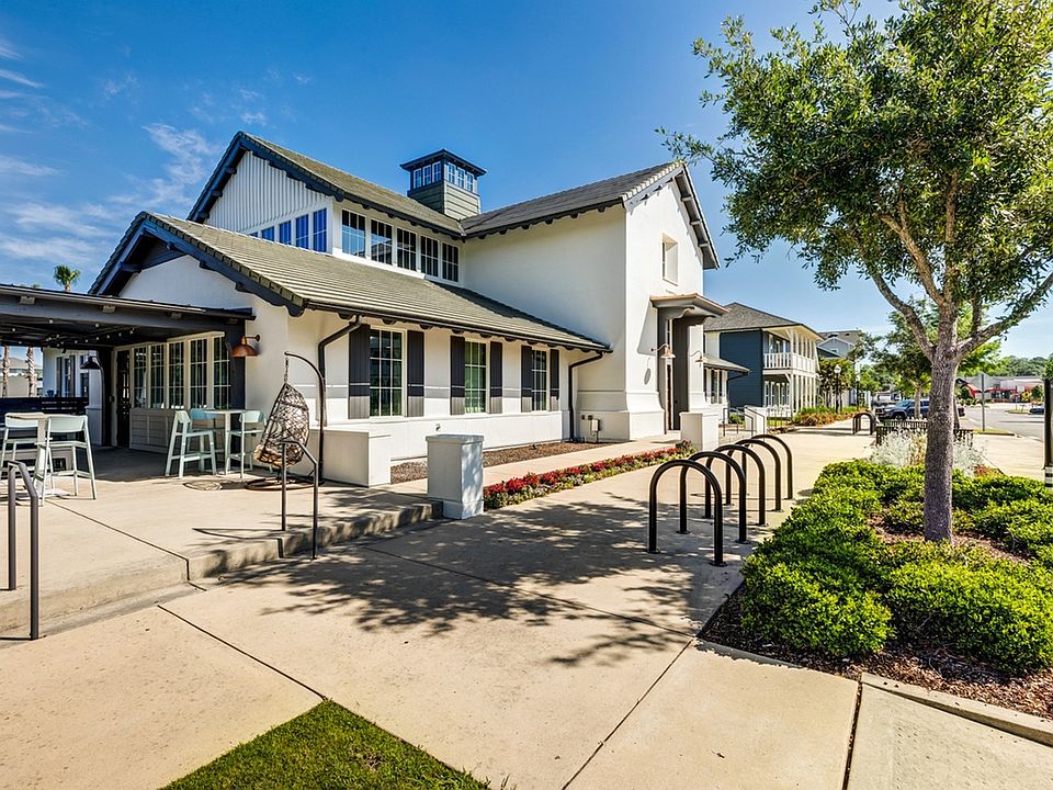 Arlington Cottages and Townhomes-POI-001