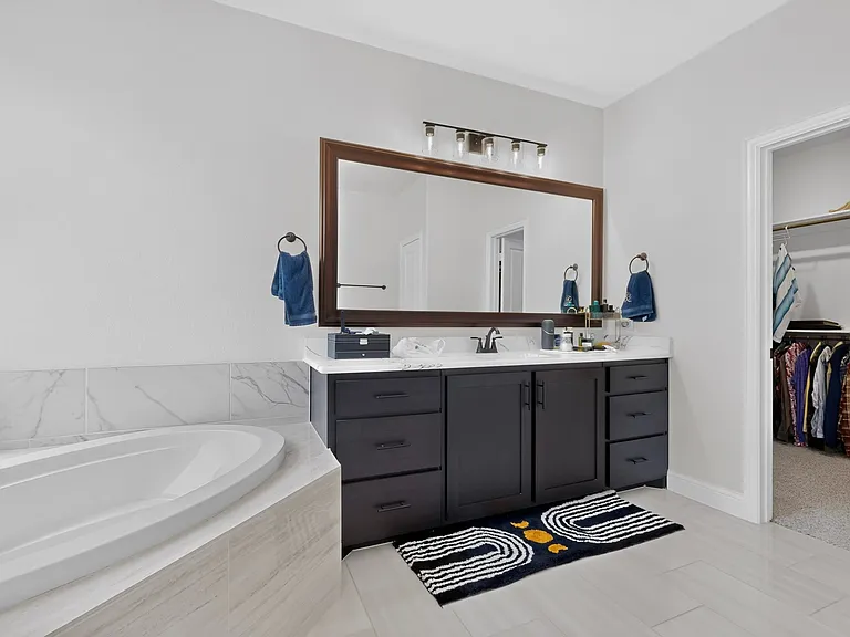 2905 Emerald Trace Dr — Photo 32
