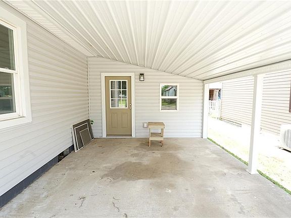 4th image of 1409 Ray St
