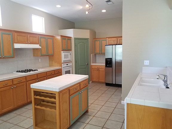 4th image of 9306 N Jade Ave