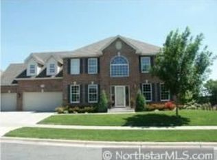 1416 Riverbluff Dr, Hastings, MN 55033