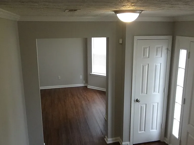 235 Vaness Dr — Photo 10
