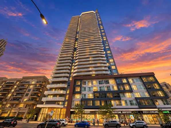 4065 Confederation Pkwy #705, Mississauga, ON L5B 0L4