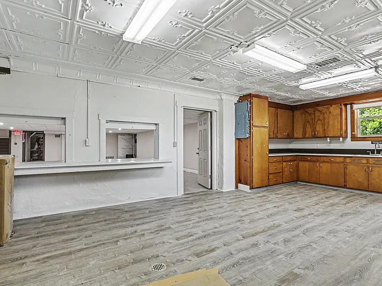 9030 Columbus Rd — Photo 19