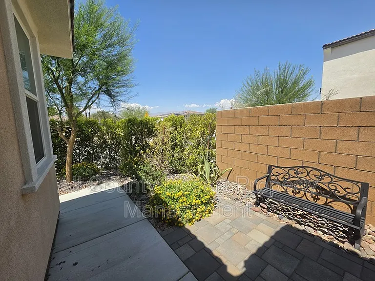 73533 Granita Dr — Photo 4