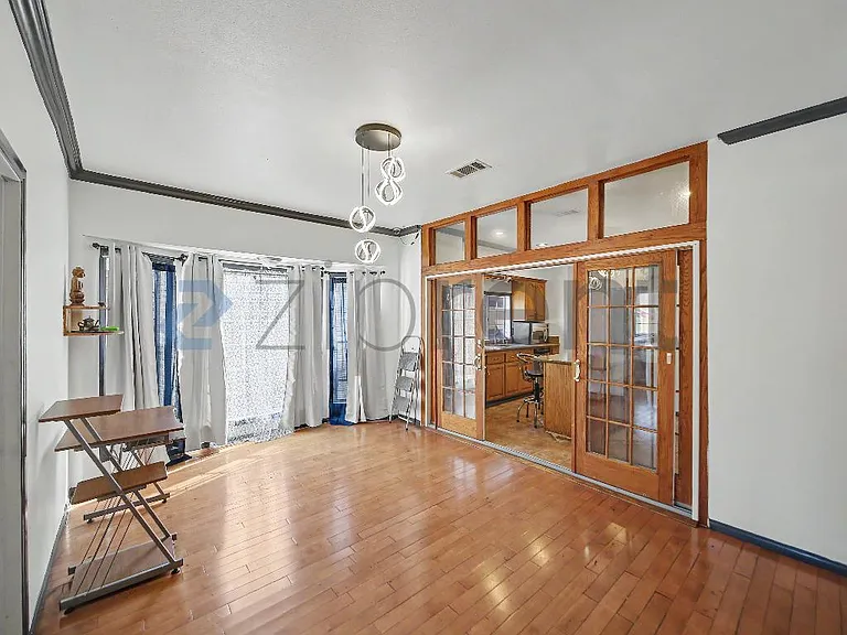 233 S Benton Way — Photo 10
