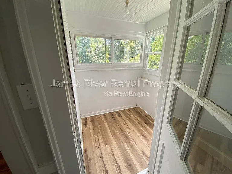 2020 Rose Ln — Photo 17