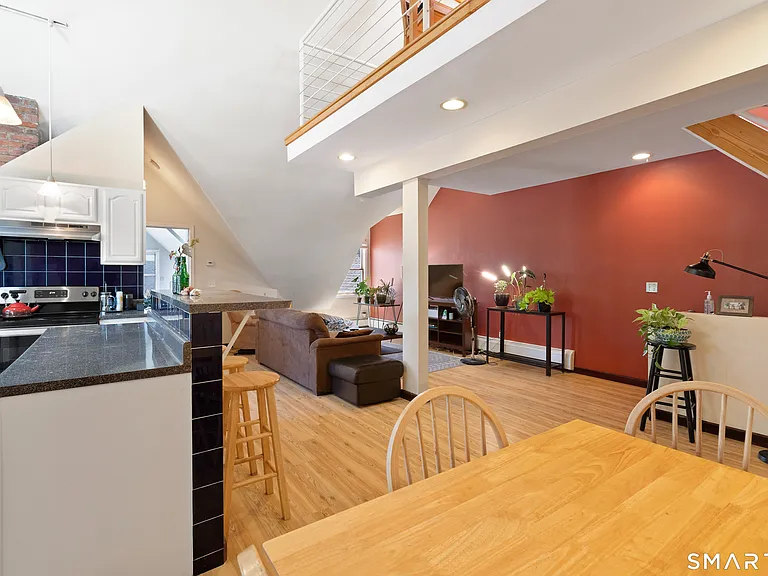 542 George St #A3 — Photo 4