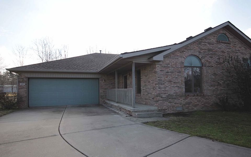 1st image of 127 Mackinac Ct