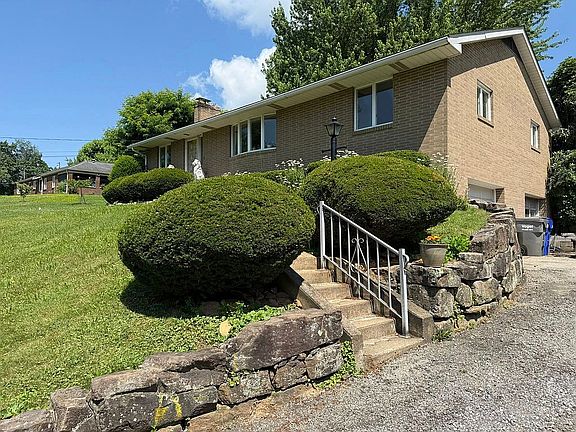 2nd image of 206 Thornley Dr