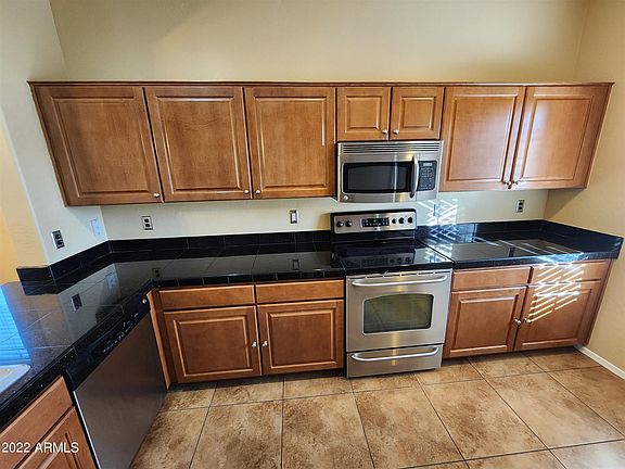 5th image of 9402 W Raymond St