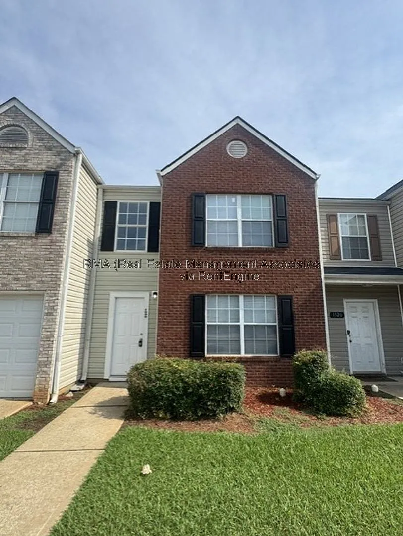 2 bed, 2.5 bath, 1456 sqft, $1,600 — Photo 1