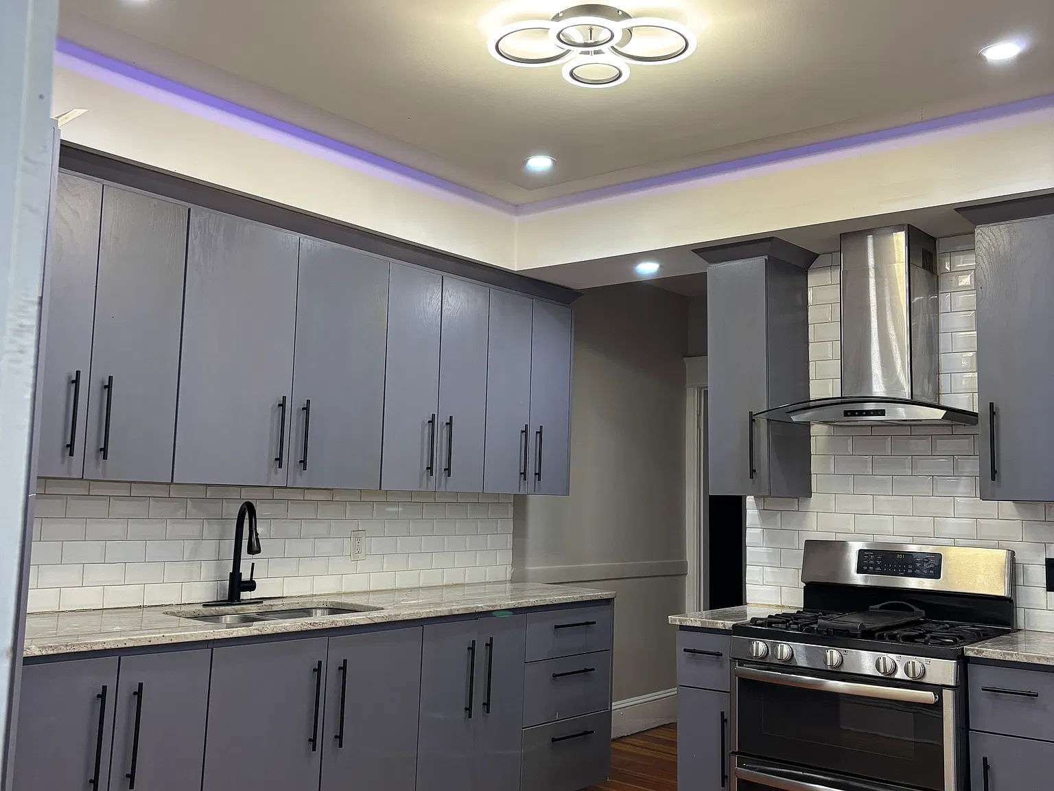 4 bed, 1500 sqft, $2,450 — Photo 2