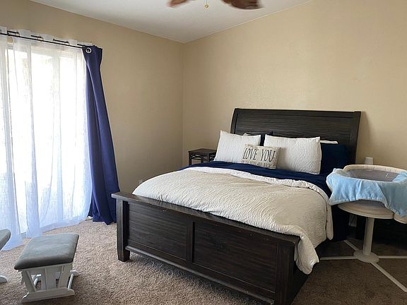 3rd image of 2585 Barranca Dr