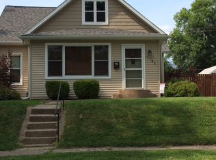 2745 13th Ave, Moline, IL 61265