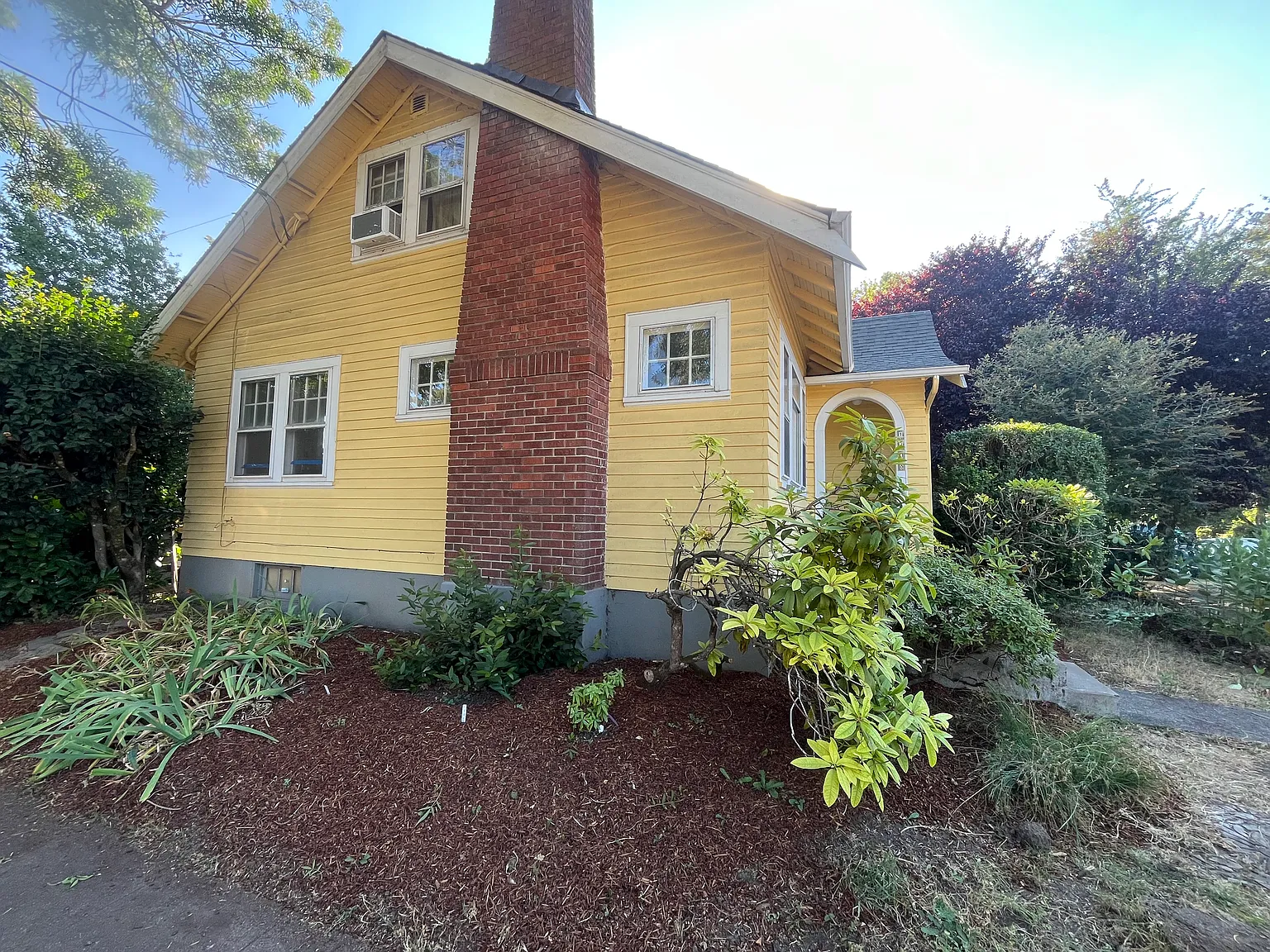3 bed, 929 sqft, $2,500 — Photo 3
