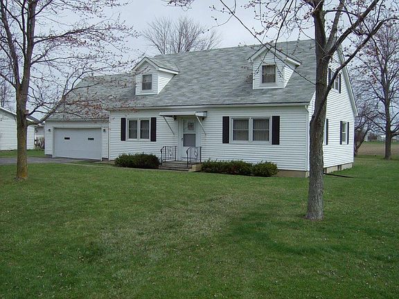 2nd image of 247 N 1st St