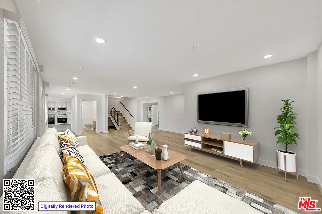 1 bed, 1.0 bath, 300 sqft, $900 — Photo 3
