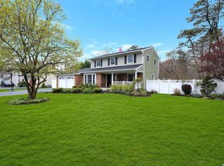 436 Astor Dr, Sayville, NY 11782