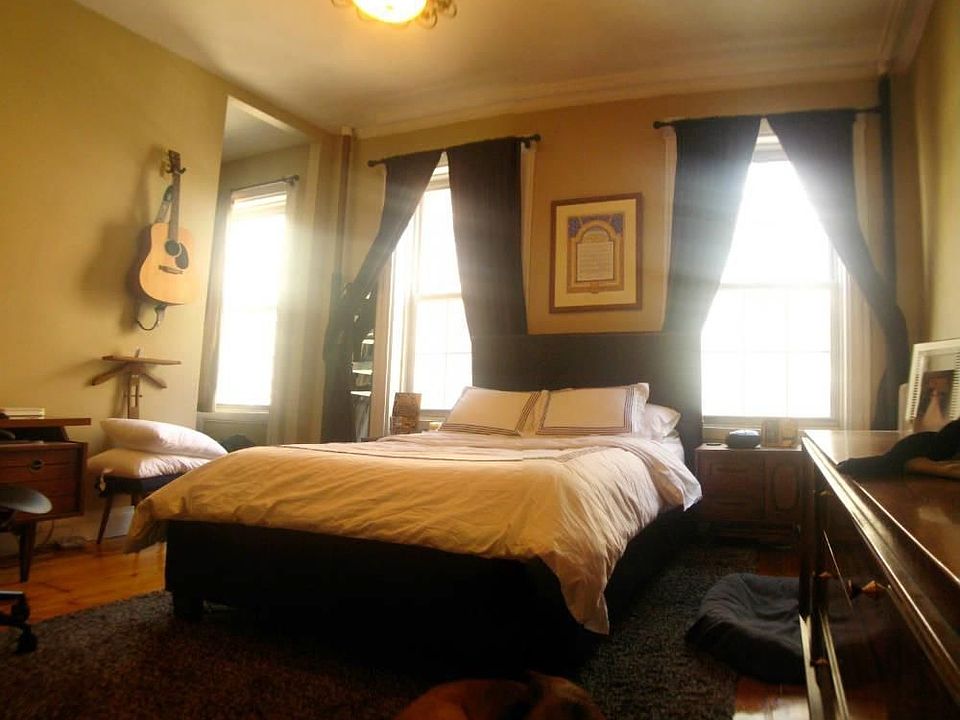2nd image of 30 E 3rd St APT 2