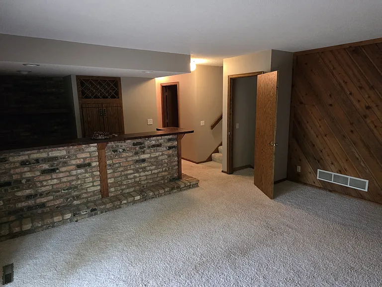 4110 Juneau Ln N — Photo 28