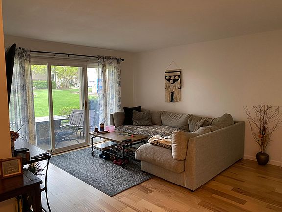 5th image of 70 Margate Ct