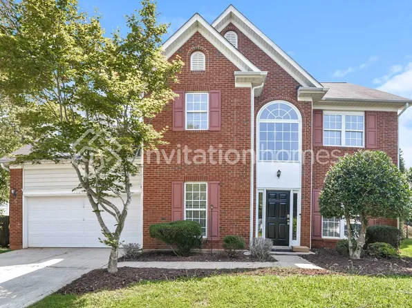 13407 Willow Falls Rd, Charlotte, NC 28215