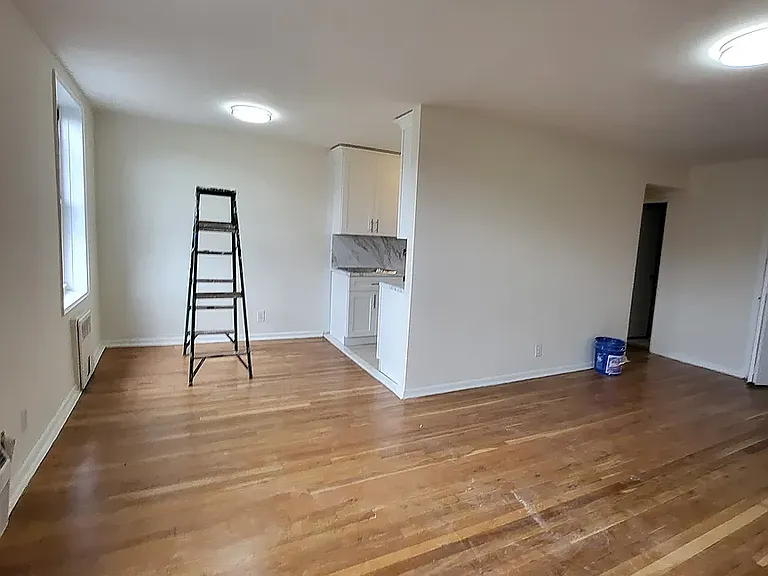 142-20 84th Dr #7D — Photo 2