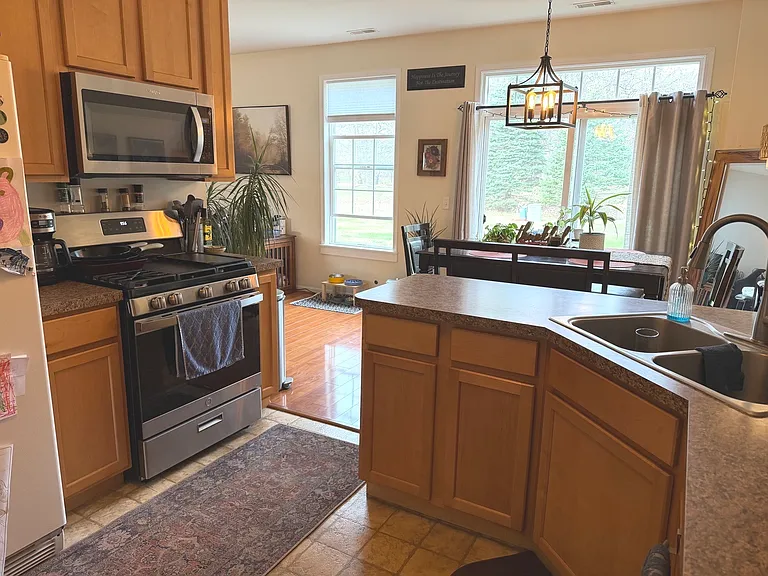 2554 Evergreen Cir #2554 — Photo 4