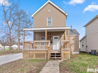 1722 Peoria Rd, Springfield, IL 62702