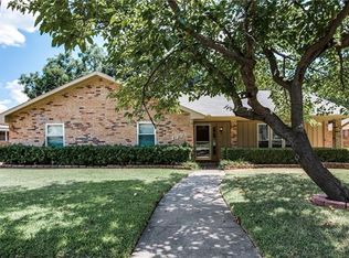 1328 Shady Spring Ct E, Irving, TX 75060