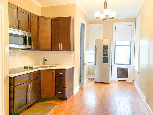 Rented by EXR | media 13