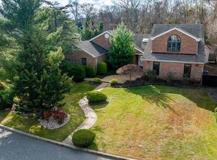 12 Deer Run, East Islip, NY 11730