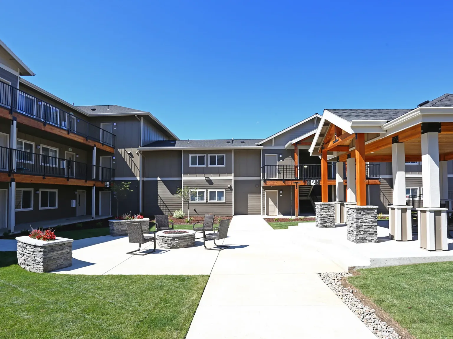 Pioneer Vista — Photo 4