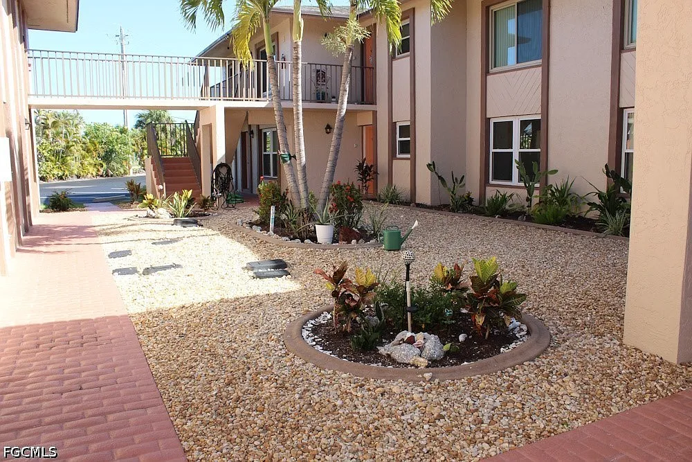 1 bed, 1.0 bath, 635 sqft, $1,295 — Photo 4