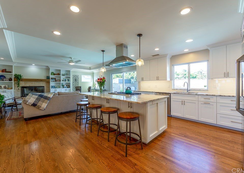 1st image of 901 Marvista Ave