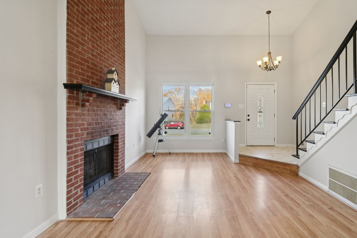 next background image