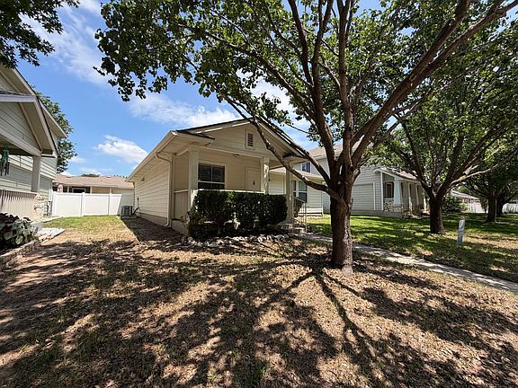 2nd image of 1430 Big Bend Dr Unit 14