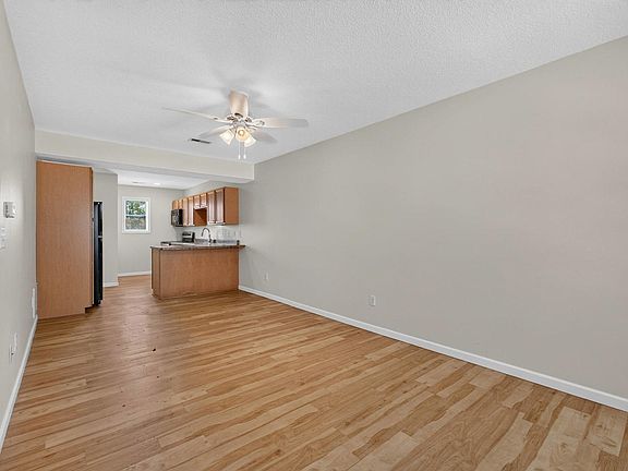 3rd image of 520 Prairie Meadow Dr
