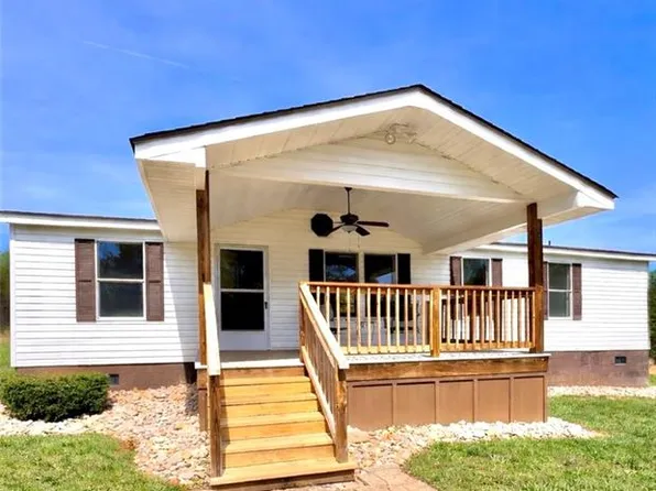 1044 Hodges Mill Rd, Dobson, NC 27017