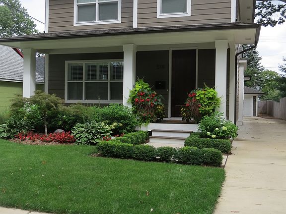 2nd image of 518 Curry Ave
