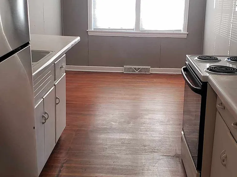 834 N Glendale Ave — Photo 16