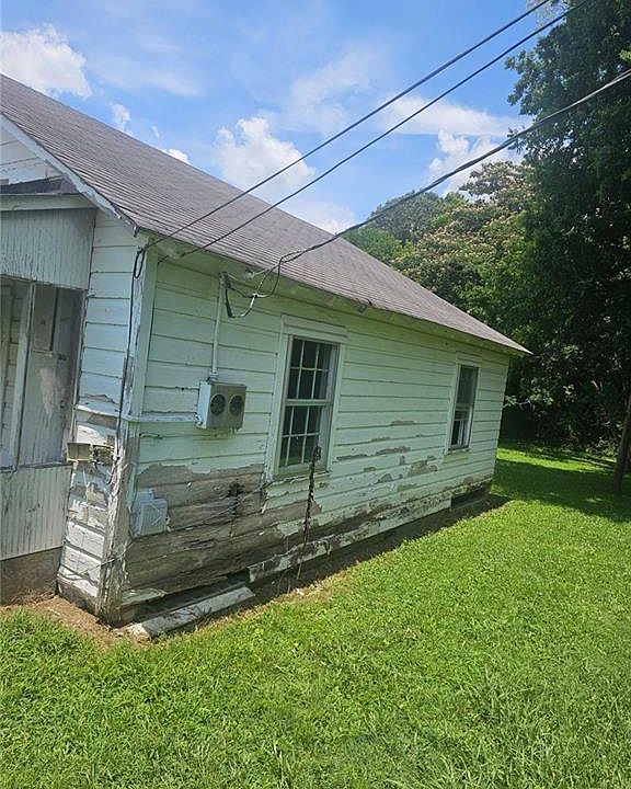1st image of 65 Violet Ln